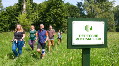 Wanderer_mit_DRL_Schild Wanderer_mit_DRL_Schild